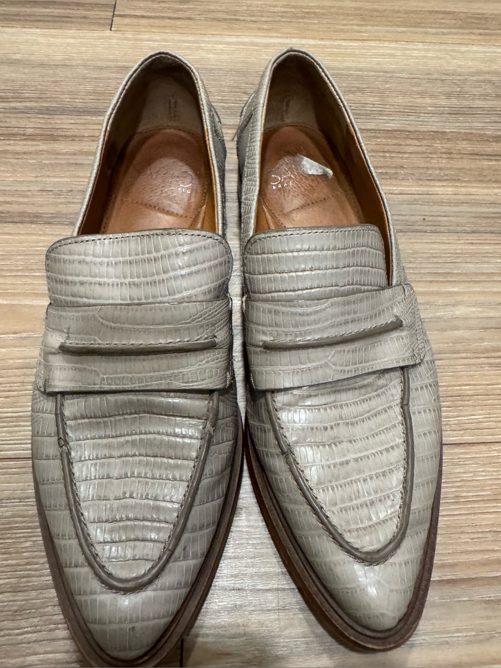 Franco Sarto Women’s Textured Slip-On Loafers in Light Gray size 7M